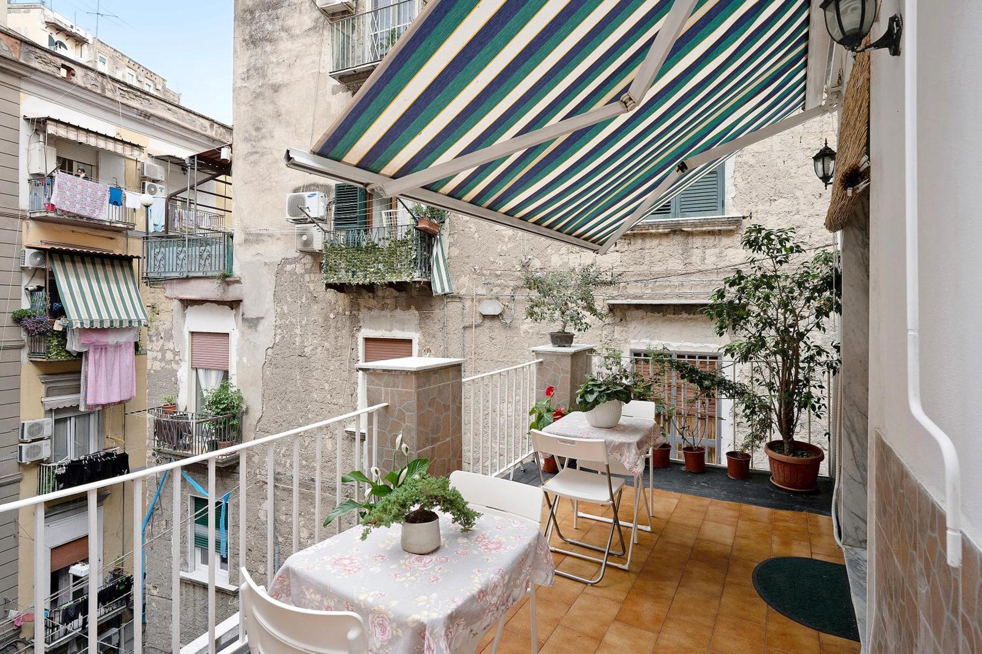 La Casa Di Gennaro - Napoli Apartment ภายนอก รูปภาพ